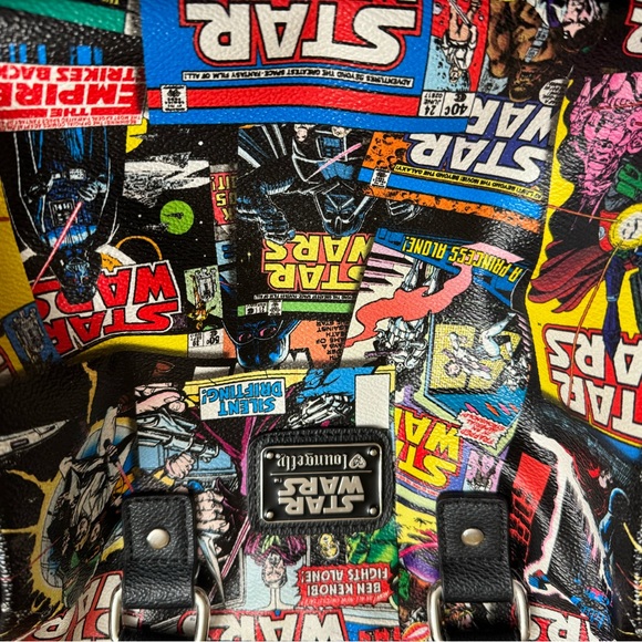 Loungefly - Star Wars Comic bag with removable crossbody strap. - Picture 5 of 7